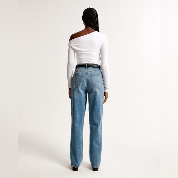 Abercrombie Ultra High Rise 90s Straight Jean size 34 regular - Picture 4 of 4